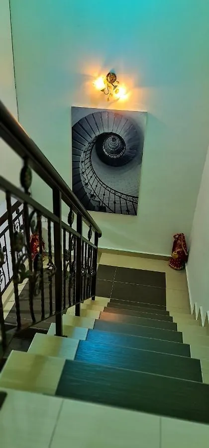 بيت للعطل بوكيت ميرتاجام Homestay 66